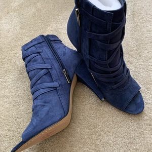 New Vince Camuto, open toe bootie (never worn)